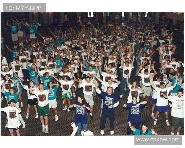 城市马拉松特别报道：北京街舞队如何在赛道上舞动青春与梦想